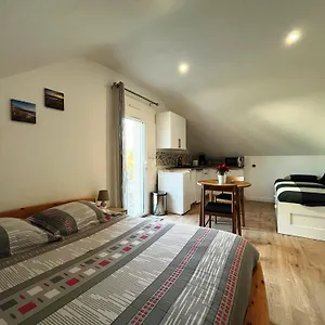 Lomener - La Goelette - 1 Avec 2 Et 2 A 450m De La Ploemeur